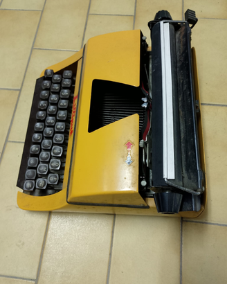 Macchina da scrivere