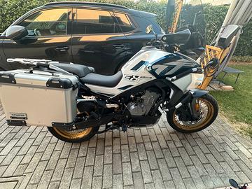 Moto cf moto mt 800 Explorer