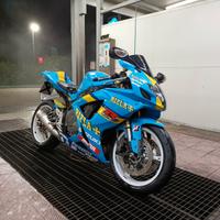 Suzuki GSXR 600 K6