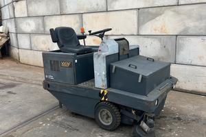 Spazzatrice NILFISK SR 1500H elettrica uomo bordo