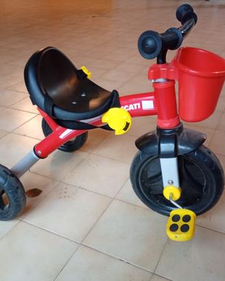 Triciclo Ducati