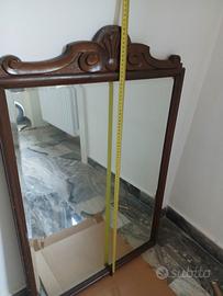 Specchio con cornice legno