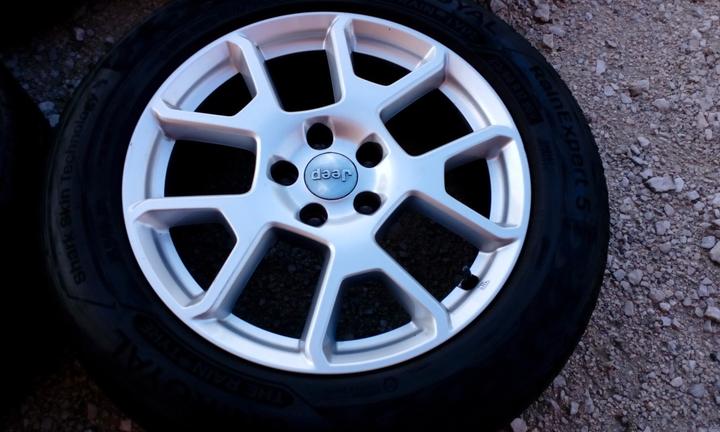 cerchi e gomme 17 originali jeep 