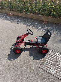 Go-kart a pedali