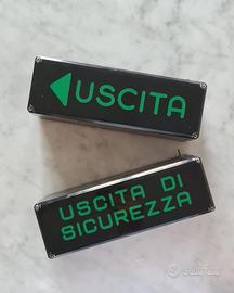 Vecchia insegna cinematografica luminosa