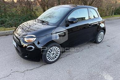 FIAT 500e Berlina 23,8 kWh Icon