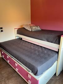 Letto a castello con 2 letti, cassetti e materassi