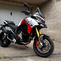 Ducati Multistrada V4 RS pari al nuovo con borse