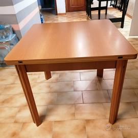 Tavolo pieghevole allungare e 6 sedie