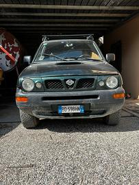 Nissan terrano