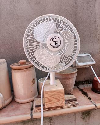piccolo ventilatore da tavolo 