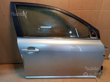 Porta anteriore destro Toyota Avensis 2006