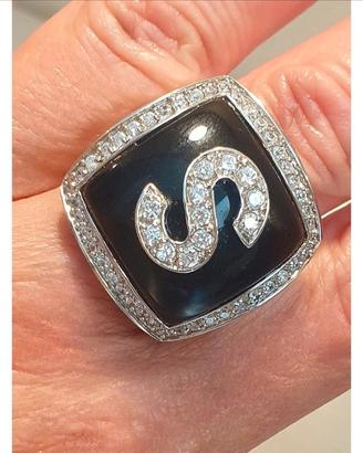 Anello con iniziale S, regolabile.