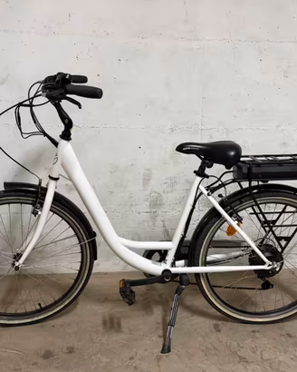 Bicicletta elettrica MOMO Design - Ferrara
