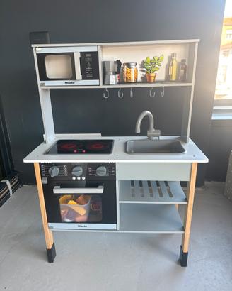 Cucina legno Miele
