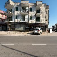 Locale Commerciale Fronte Strada