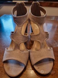 Sandalo color cipria/beige