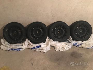 Quattro cerchi usati su Opel Astra 2008