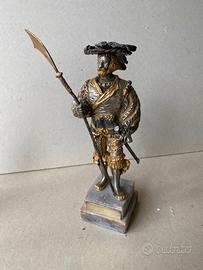Statua di Giuseppe Vasari Lanzichenecco