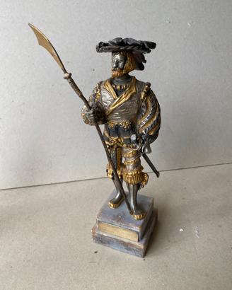 Statua di Giuseppe Vasari Lanzichenecco
