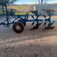 Aratro bivomere reversibile