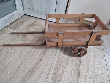 carrettino per confezioni 