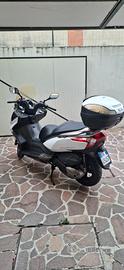 scooter kymco 300 i
