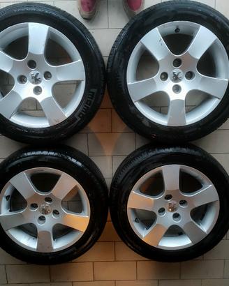 Pneumatici MOMO 195/55 R16