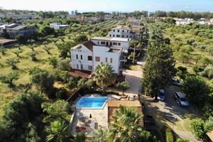 Appartamenti e bowngalow a 300 metri dal mare