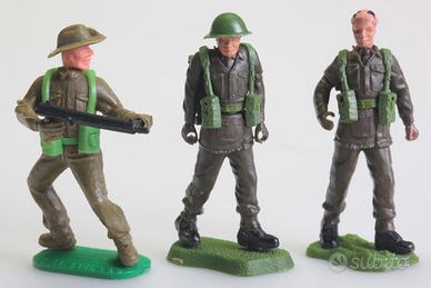 LOTTO SOLDATINI anni 60 - BRITAINS, CRESCENT, ETC