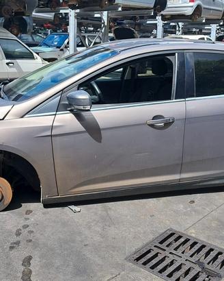 FORD FOCUS 2012 SOLO PER RICAMBI