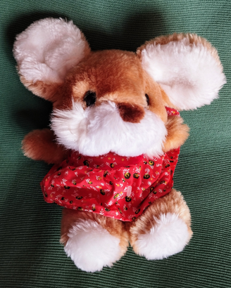 Cagnolina di peluche