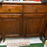 Bella  credenza con qualche ruga visto l’età