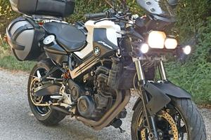 BMW F 800 R (2010) - FULL OPTIONAL DA TURISMO 