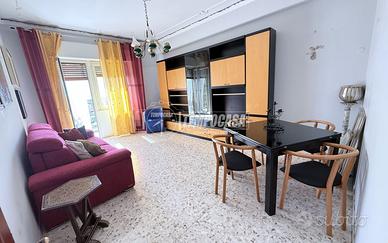 Spazioso Quadrilocale con 3 Camere e Balcone Panor