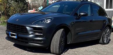 PORSCHE Macan S 3.0 iva esposta