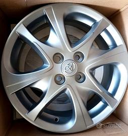 Cerchi in lega originali 16 pollici TOYOTA YARIS