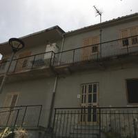 Casa indipendente 3 piani con vista - Jacurso (CZ)