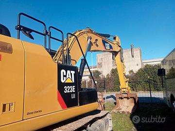 ESCAVATORE CAT323E