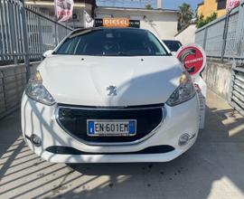 Peugeot 208 1.4 HDi 68 CV 5 porte Allure