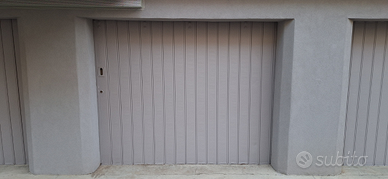 Garage in via buzzaccarini vicino all'asilo