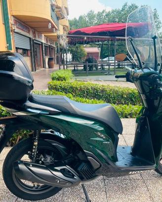 HONDA SH 150 VETRO TUTTO INCLUSO ANCHE PASSAGGIO