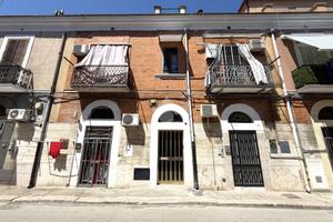 4 LOCALI A FOGGIA
