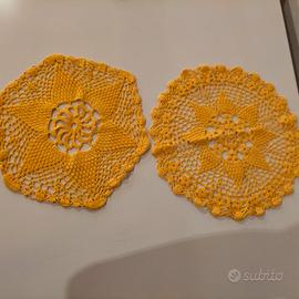 centrini rotondi fatti a mano