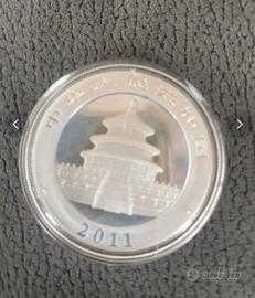 Moneta cinese d'argento da 10 yuan con il panda, a