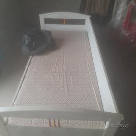 letto con 2 reti bianco