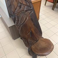 Seggiola intagliata a mano