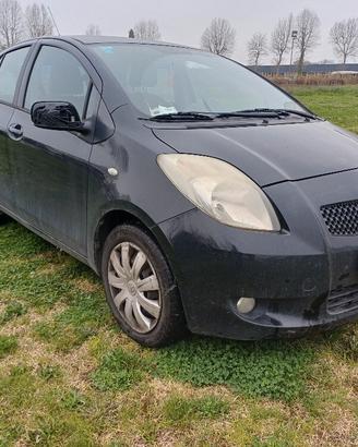 Ricambi Toyota Yaris 1.3 16v 5 Porte Anno 2007