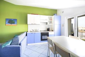 MONOLOCALE A TORTORETO