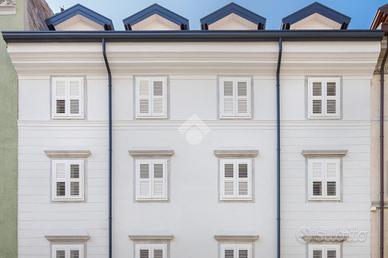3 LOCALI A TRIESTE